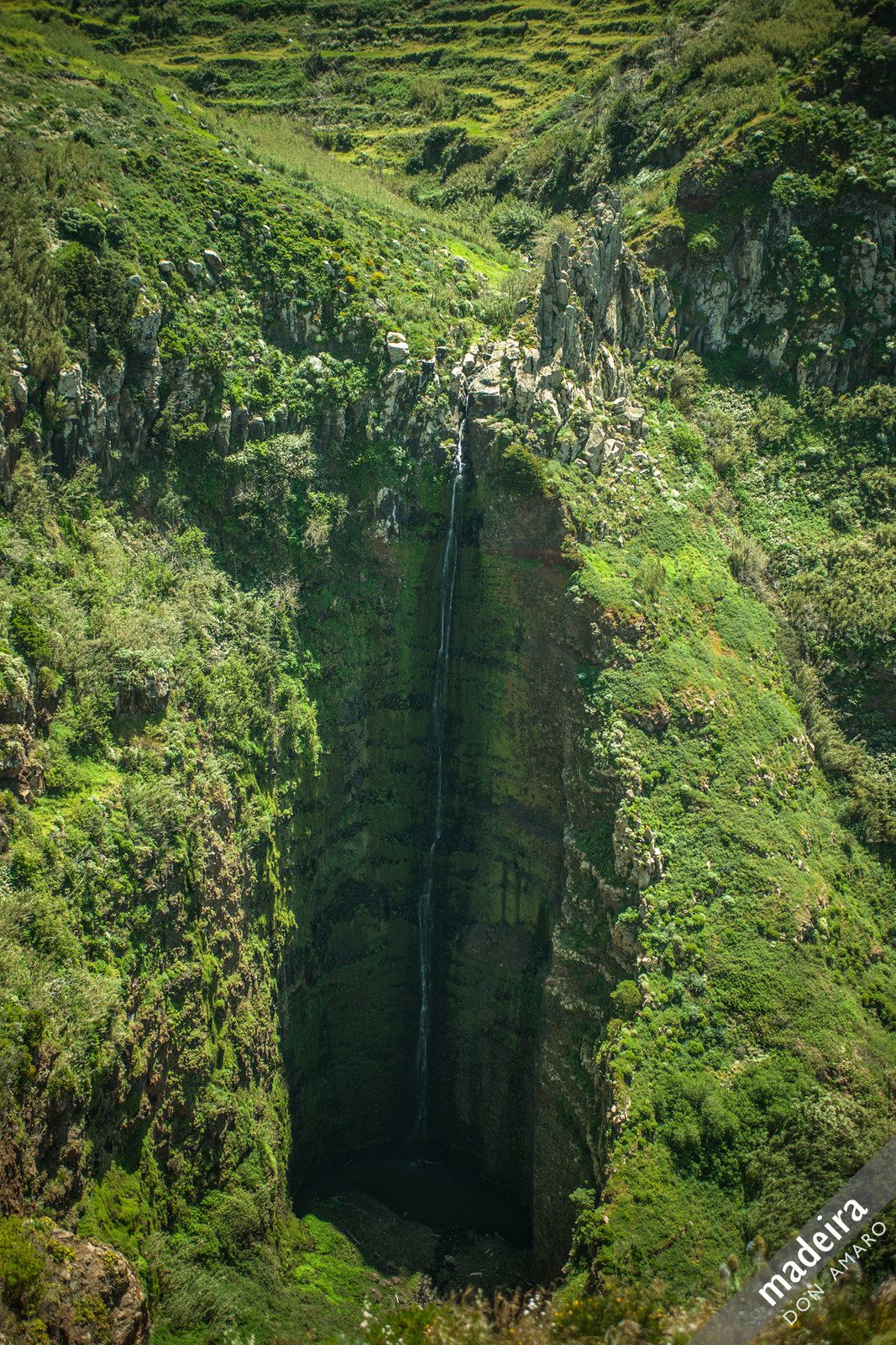Garganta Funda (Deep Throat) waterfall | The Garganta Funda (translation: Deep Throat ) is a location in the parish of Ponta do Pargo (Calheta, Madeira Island). There is a viewpoint that until recently was unknown. There has been made some improvements at the viewpoint and in the access. From the Garganta Funda viewpoint you can see the 'Deep Throat' waterfall, which is the star of the show. #sharingmadeira #madeiraful #donamaro Viewpoint, Throat, Cool Pictures, Unknown, Waterfall, Country Roads, River, In This Moment, Deep
